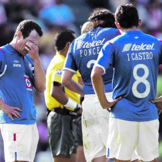 Gerardo Torrado causa baja del Tricolor por lesión