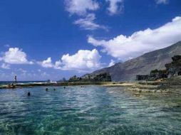 En la fotografía, las piscinas naturales de El Hierro, una de los principales atractivos turísticos de la isla. ESPECIAL  /