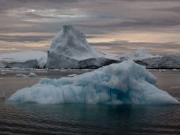 Subrayan que la llegada de icebergs gigantes más al norte de las islas Malvinas sucedió muy raramente en la historia. ARCHIVO  /