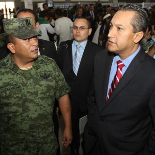 Sí a gobierno de coalición, pero en segunda vuelta: Blake