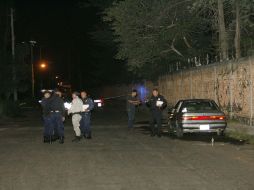 Los cuerpos de los tres hombres fueron encontrados dentro de un automóvil.  /