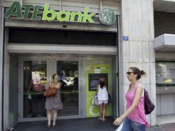 El Gobierno griego está comprometido con la meta de lograr ingrwesos de 35 mil millones de euros para 2014. ARCHIVO  /