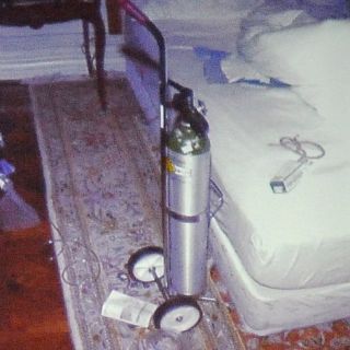 Forense de Jackson duda que él provocara su propia muerte