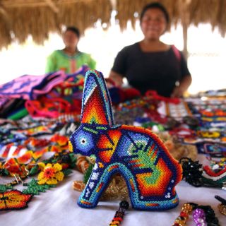 Benefician a mil artesanos de Guerrero con compra-venta de creaciones