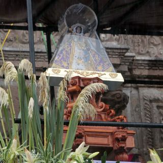 Arriba ''La Generala'' a la Basílica de Zapopan