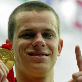 Llega César Cielo a la Villa Panamericana