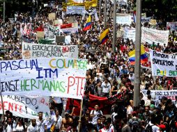 Los estudiantes colombianos marcharon con las consignas Dios salve a la Universidad pública o prostituyeron la educación EFE  /