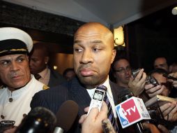 Derek Fisher, presidente del sindicato de jugadores ahora tendrá que enfocarse en negociar sobre el tope salarial. AP  /