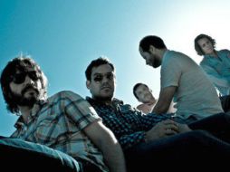 Tras haberse enfocado casi por completo a la música instrumental, la banda añade voz en algunas canciones. ESPECIAL  /