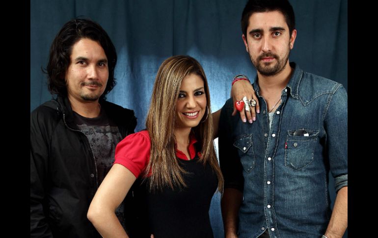 ''Alex, Jorge y Lena'' incluye 12 canciones producidas por Baqueiro. EL UNIVERSAL  /