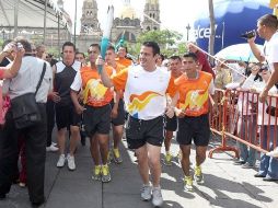 El alcalde Aristóteles Sandoval, trasladó el fuego panamericano hasta la Plaza Liberación.  /