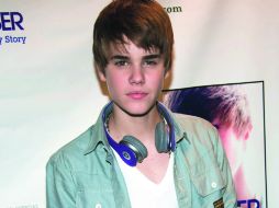 Cientos de adolescentes chilenas se congregaron para ver a Justin Bieber. ARCHIVO  /