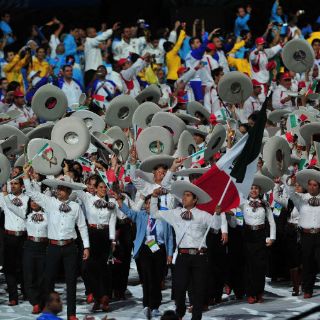 Delegación Mexicana sorprende en el desfile