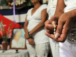 Durante el velorio, otra de las fundadoras adelantó que el domingo dedicarán una misa de descanso pacífico a Pollán. EFE  /