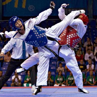 Damián Villa gana plata en Taekwondo