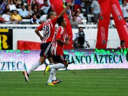 Erick Torres y Marco Fabián dieron forma a la goleada del Rebaño. MEXSPORT  /