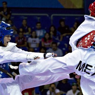 Edith Contreras asegura medalla en taekwondo