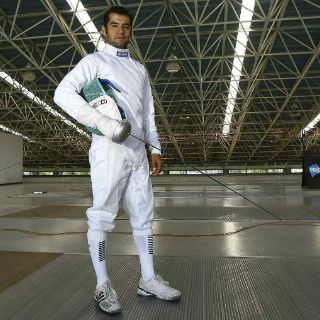 Soto se consolida; Camacho, lejos