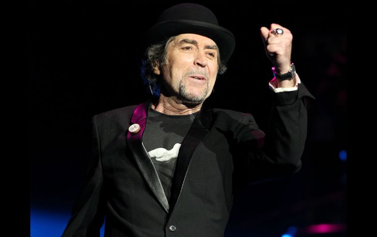 El músico se dirigió a sus fans para asegurar que se sentía como en casa. AP  /