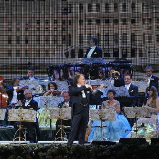 André Rieu cumple promesa de dar alegría y romanticismo