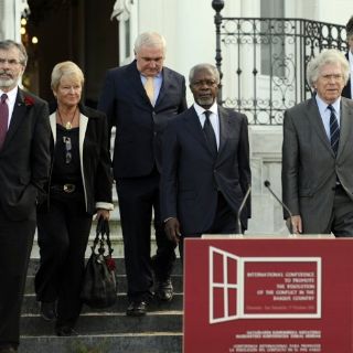 Mediadores internacionales piden a ETA el cese total de la violencia