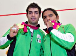 Arturo Salazar y Erick Gálvez se colgaron la medalla de oro en Squash. MEXSPORT  /