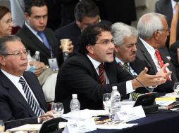 El presidente de la Junta, el perredista Armando Ríos Piter, aseguró que ninguno de los 17 nombres queda cancelado o excluido.  /