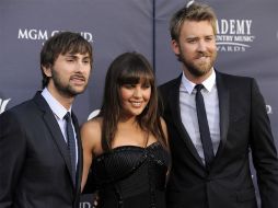 De izquierda a derecha Dave Haywood, Hillary Scott y Charles Kelley, integrantes de Lady Antebellum. ARCHIVO  /
