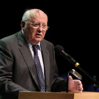Gorbachov recomienda a mexicanos aprender de los 'cambios violentos'