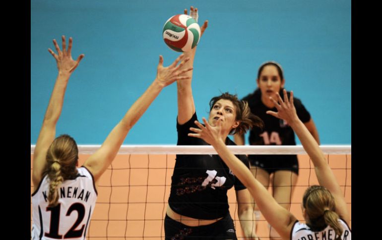 Las mexicanas fueron de menos a más. AP  /