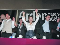 Josefina Vázquez Mota (centro), quien encabeza las encuestas en Acción Nacional, durante su visita por Michoacán. NTX  /