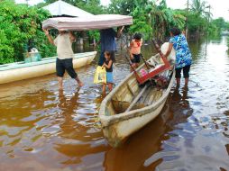 Permanecen activados 38 albergues temporales. EFE  /