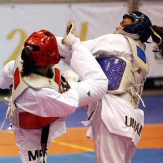 Avanza Guadalupe Ruiz a cuartos de final en taekwondo