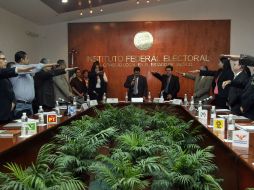En la junta local del IFE aconteció la toma de protesta de los seis consejeros electorales.  /