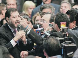 Gerardo Fernández Noroña agrede verbalmente al panista Leoncio Morán, al acusarlo de haberse fugado de la justicia. EL UNIVERSAL  /