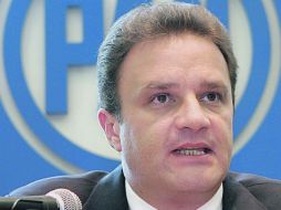 José Espina, asegura que al menos 40% de las candidaturas por asignación, serán para mujeres. NTX  /