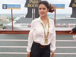 Salma Hayek, aquí en el estreno de El gato con botas el domingo 16 de octubre, presenta una figura muy esbelta, pese a rumores. EFE  /