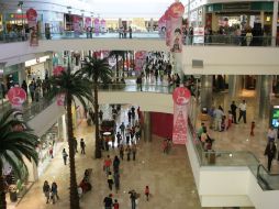 Las tiendas departamentales ofrecerán atractivos descuentos durante ese fin de semana.  /