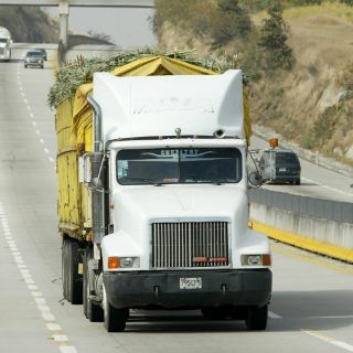 Primer camión mexicano recorrerá interior de Estados Unidos