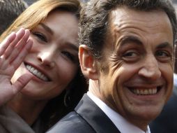Este miércoles en París, Carla Bruni, esposa del presidente Nicolás Sarkozy, dio a luz una niña.  /