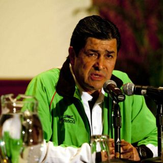 Tena retira la carne del menú