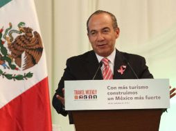 Felipe Calderón destacó la función de los medios durante los procesos democráticos del país. NOTIMEX  /