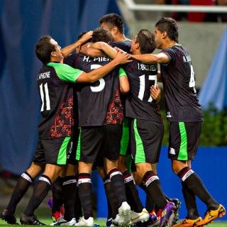 México gana a Ecuador en debut panamericano