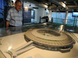 La maqueta del nuevo Estadio Mario Filho, conocido como Maracaná, el cuál está siendo restaurado para el próximo Mundial de Brasil. AFP  /