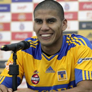 Tri puede ganar el oro: Salcido