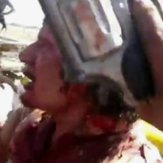 El cadáver de Muamar Gadhafi fue llevado a Misrata