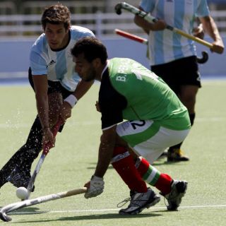 Mexicanos reciben goleada argentina en hockey varonil
