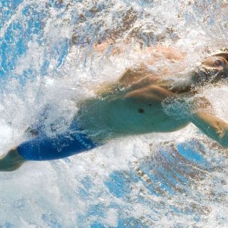 Cielo se impone en el agua
