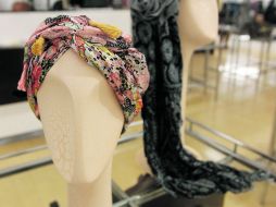 Las pañoletas (foulards o mascadas) están de vuelta para darte un estilo único en la temporada otoño-invierno.  /