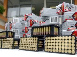 La Oficina de Inmigración y Aduanas (ICE) decomisaron unos 50 mil cartuchos para rifles AK-47 y revólveres calibre .357.  /